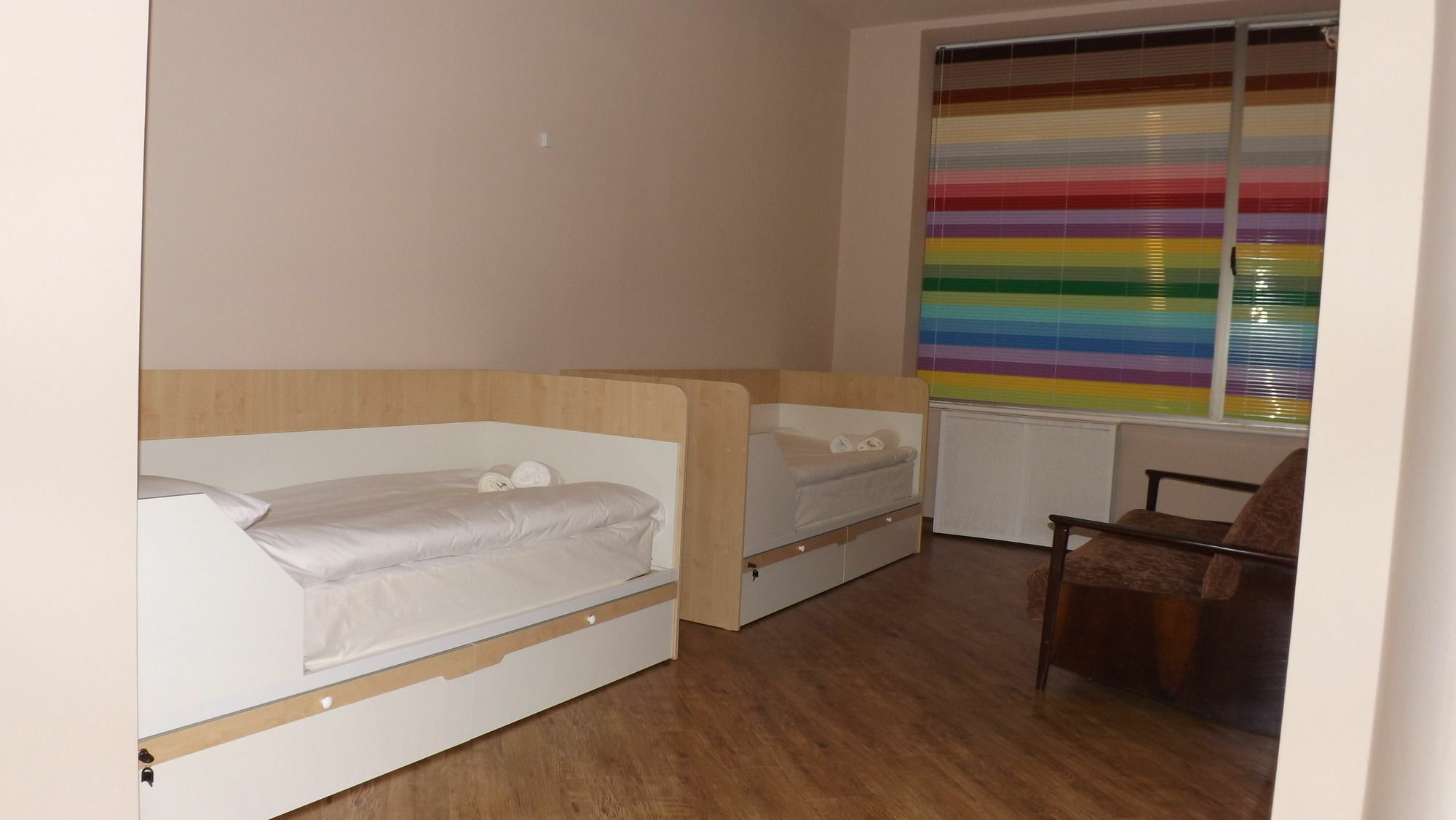 Holiday Hotel & Hostel Єреван Екстер'єр фото