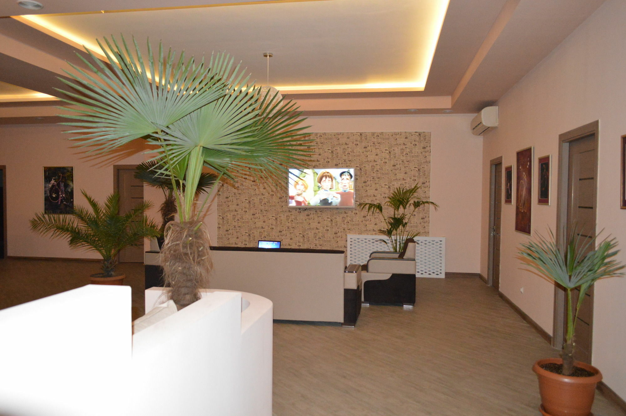 Holiday Hotel & Hostel Єреван Екстер'єр фото
