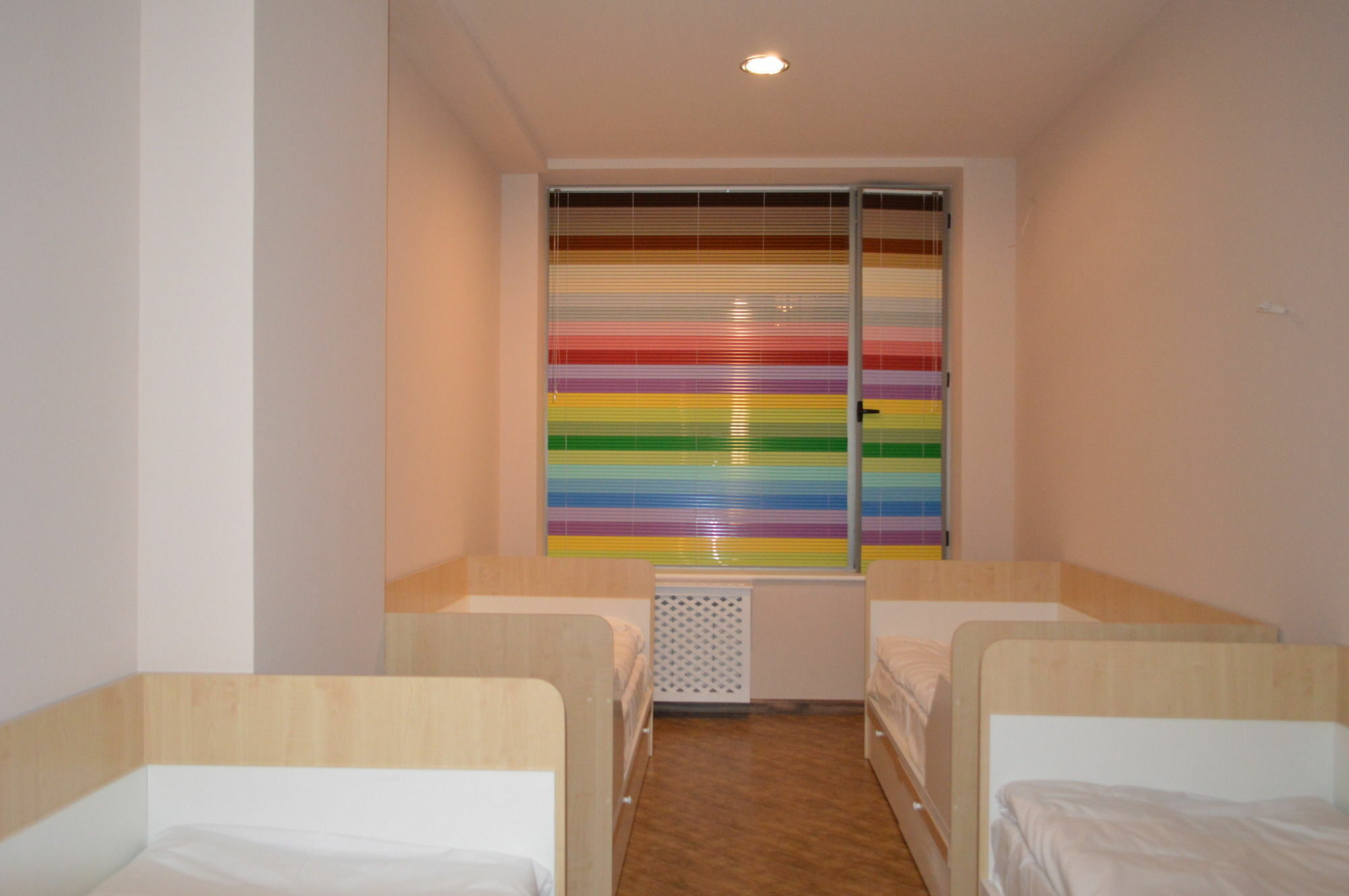 Holiday Hotel & Hostel Єреван Екстер'єр фото
